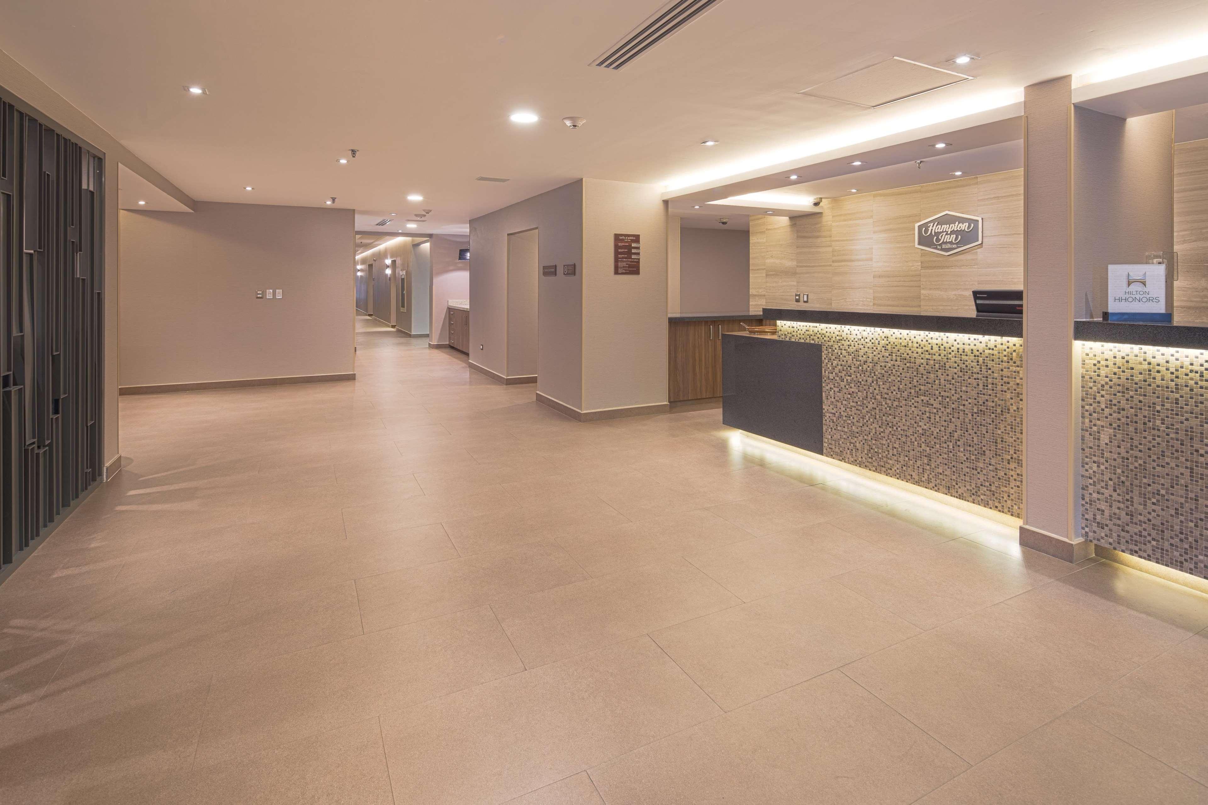 Hampton By Hilton Monterrey Galerias Obispado Extérieur photo