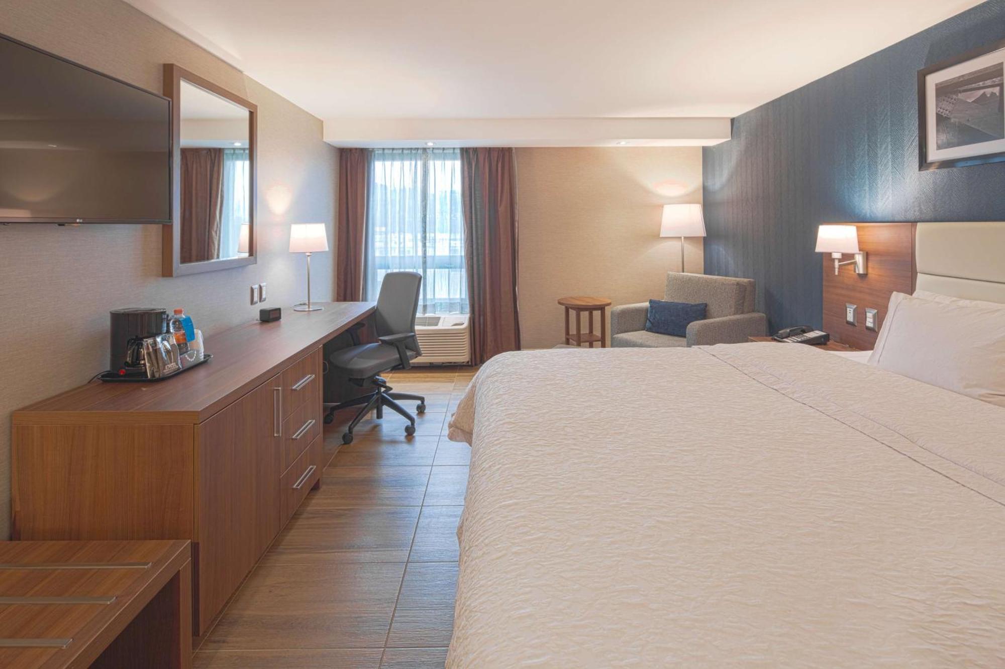 Hampton By Hilton Monterrey Galerias Obispado Extérieur photo