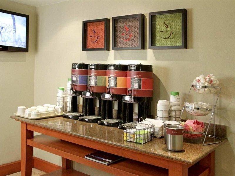 Hampton By Hilton Monterrey Galerias Obispado Extérieur photo