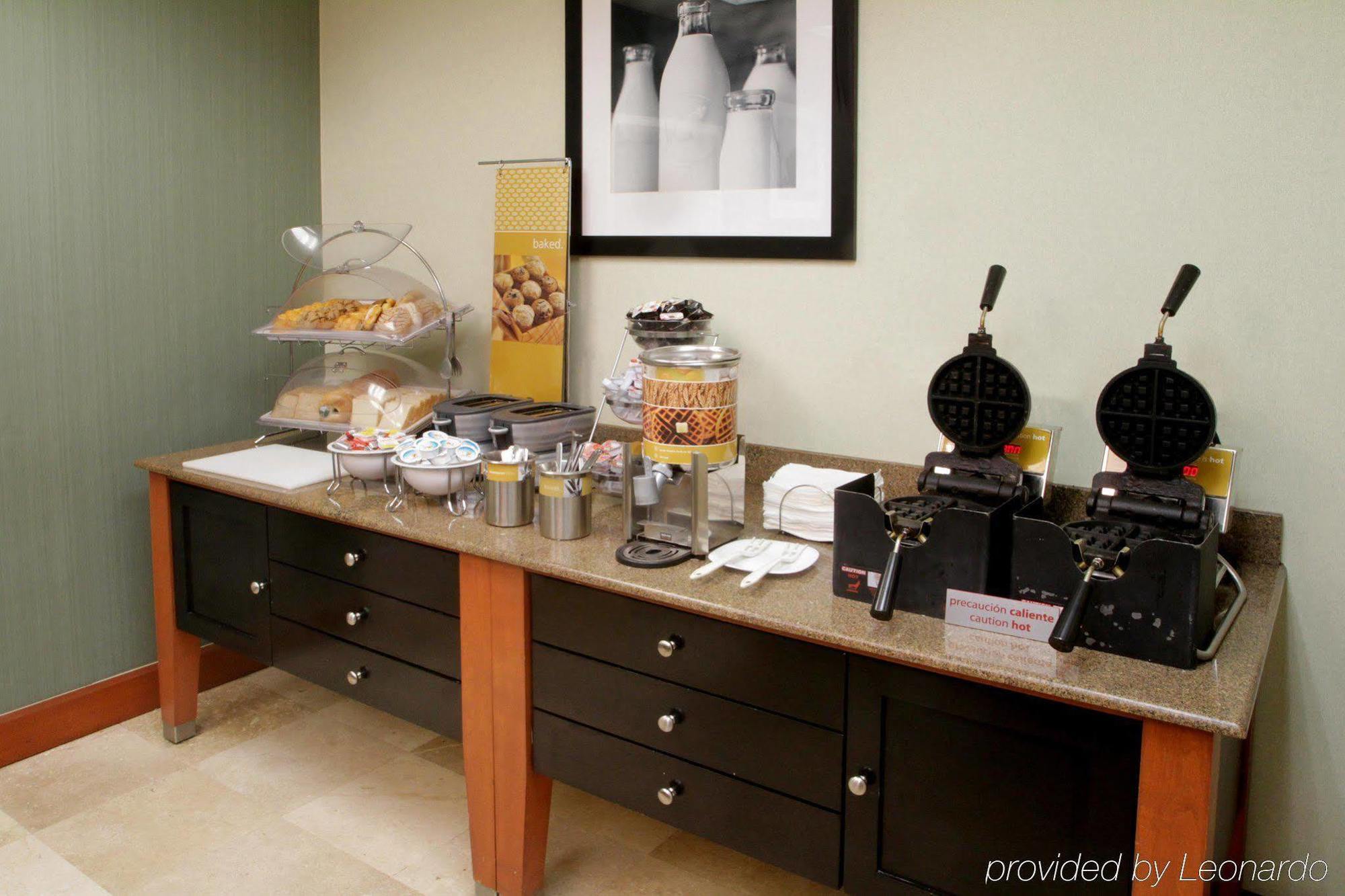 Hampton By Hilton Monterrey Galerias Obispado Extérieur photo
